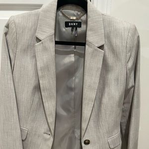 DKNY blazer ❤️